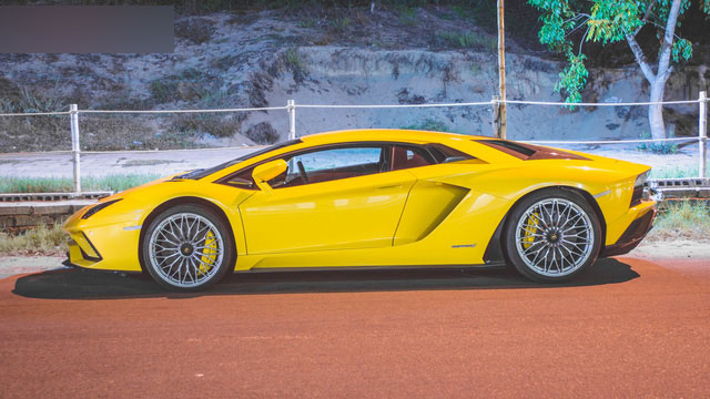 Điểm danh những siêu xe cập bến Việt Nam trong năm 2017